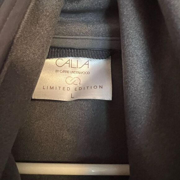 Limited Edition Calia Zipper Vest - Picture 2 of 4